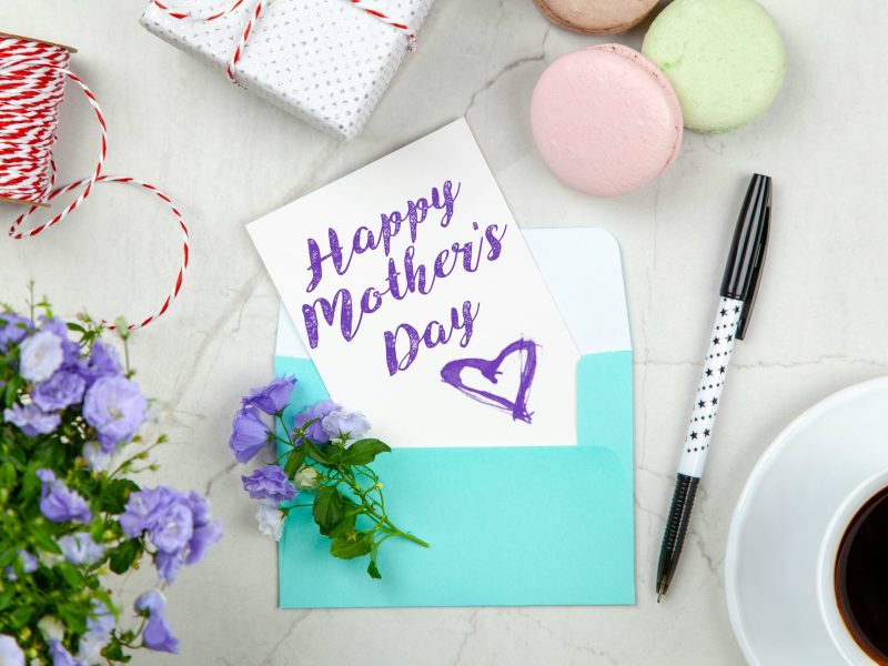 Greeting Cards & Wrapping Services